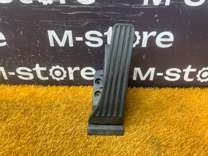 педаль газа, 1000 рублей, Красноярск