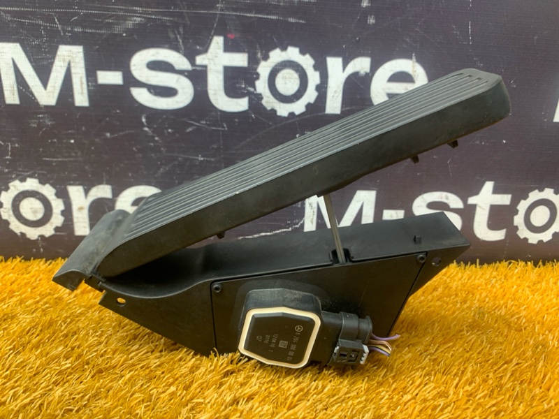 педаль газа, 1000 рублей, Красноярск