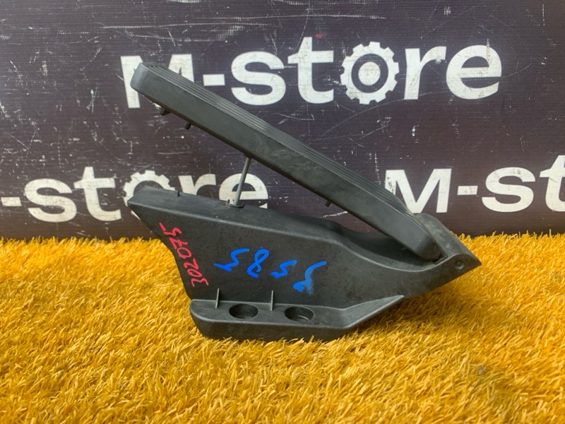 педаль газа, 1000 рублей, Красноярск