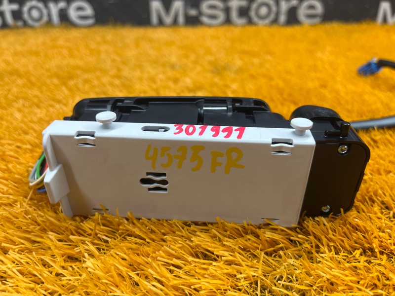 Блок управления стеклоподъемниками, 3000 рублей, Красноярск