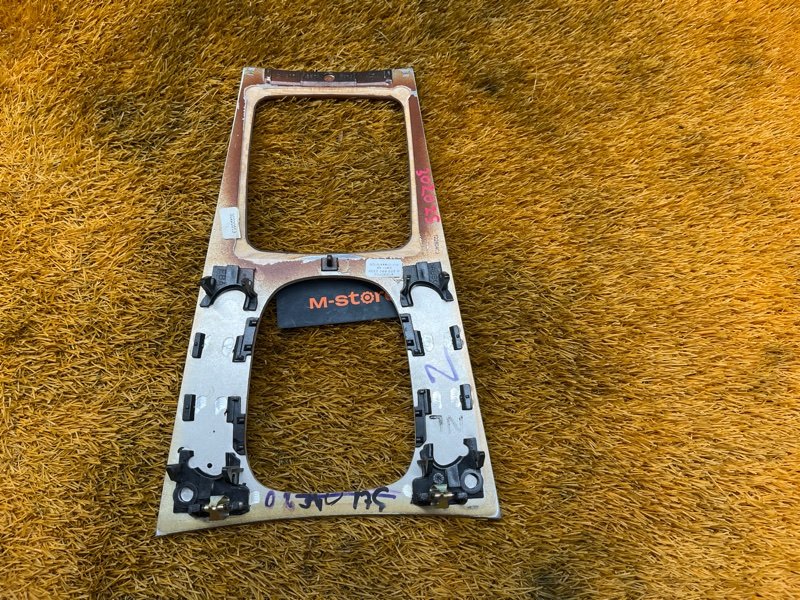 Накладка центральной консоли, 1000 рублей, Красноярск