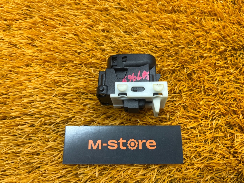 кнопка стеклоподъемника, 300 рублей, Красноярск