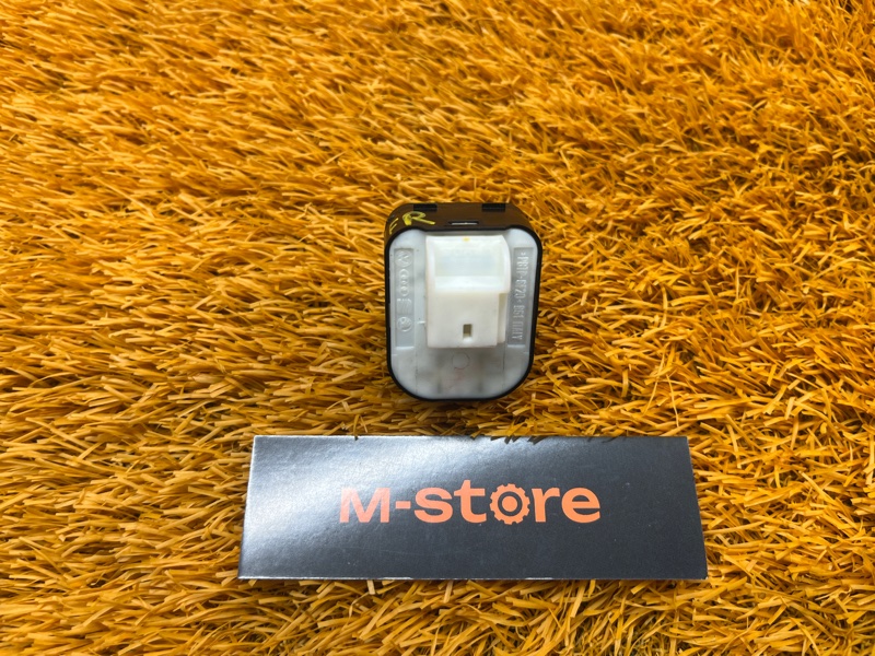 Кнопка регулировки зеркал, 1000 рублей, Красноярск