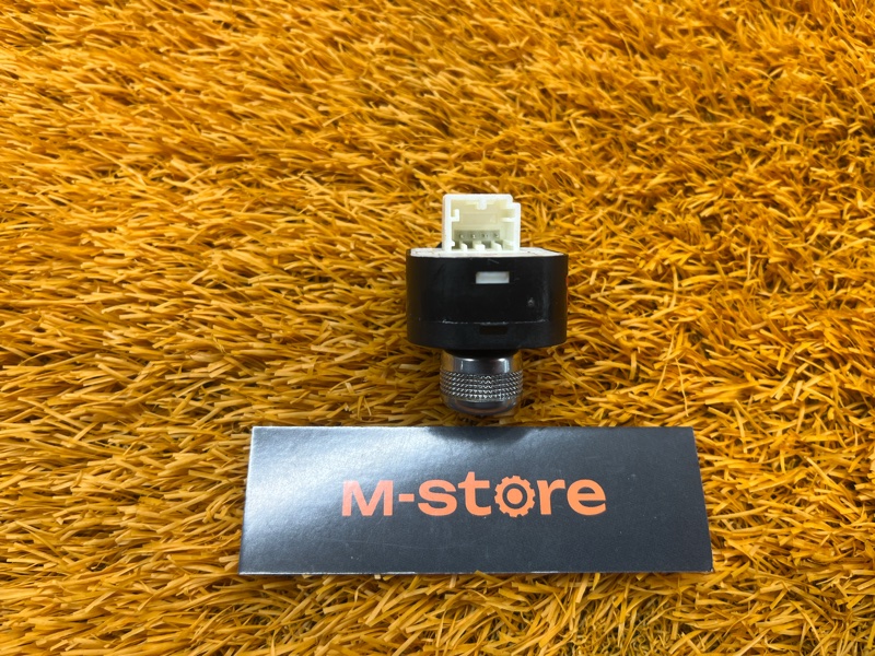 Кнопка регулировки зеркал, 1000 рублей, Красноярск