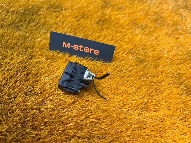 Кнопка управления дисплеем, 500 рублей, Красноярск