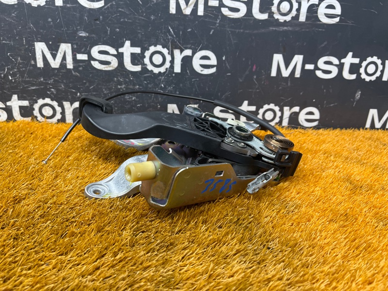 Педаль стояночного тормоза, 500 рублей, Красноярск