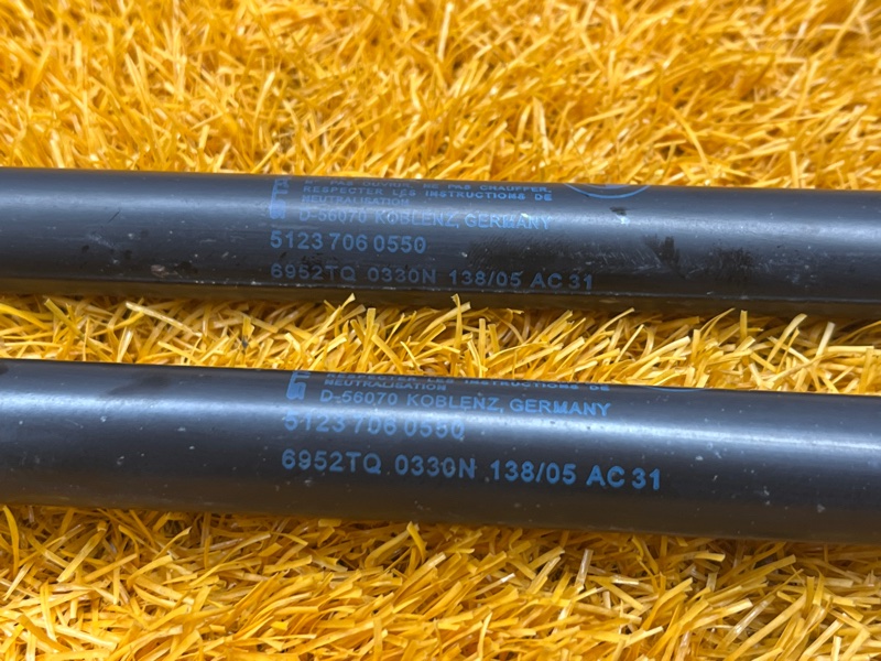 амортизатор капота, 900 рублей, Красноярск