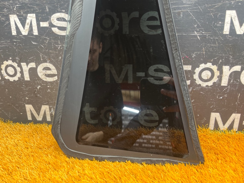 форточка двери, 1000 рублей, Красноярск