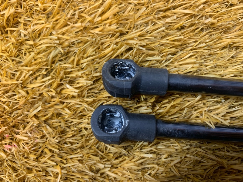 амортизатор капота, 600 рублей, Красноярск