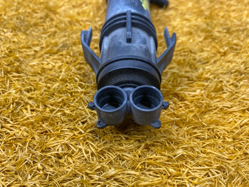 Форсунка омывателя фары, 1000 рублей, Красноярск