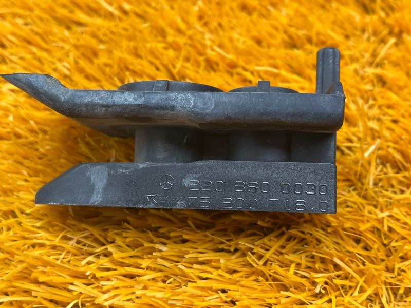 крепление бампера, 500 рублей, Красноярск