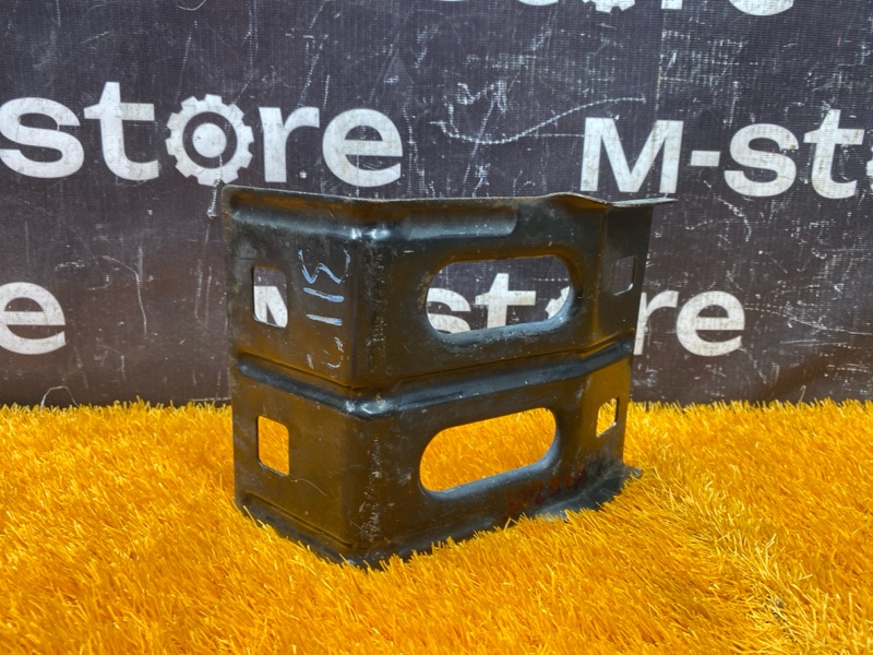 крепление бампера, 1000 рублей, Красноярск