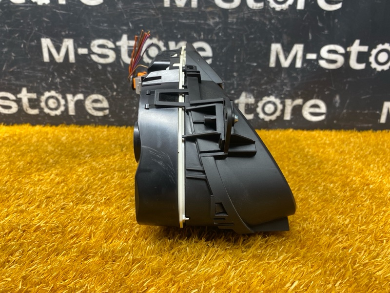 щиток приборов, 2000 рублей, Красноярск