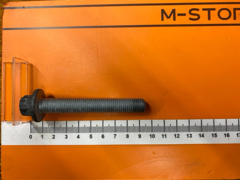 Болт развальный, 1000 рублей, Красноярск