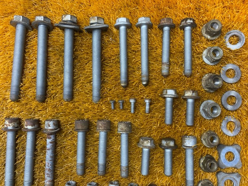 Болты и гайки задней подвески, 1200 рублей, Красноярск