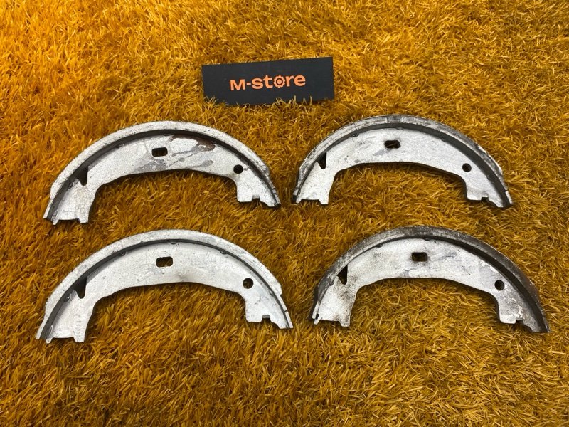 Колодки ручника, 500 рублей, Красноярск