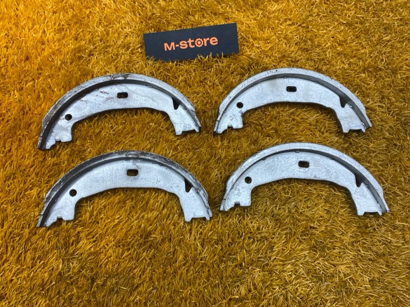 Колодки ручника, 500 рублей, Красноярск