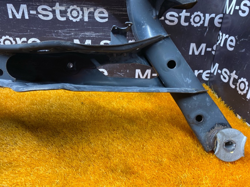 Балка поперечная (подрамник), 4000 рублей, Красноярск