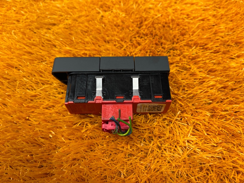 Блок кнопок центральной консоли, 1000 рублей, Красноярск