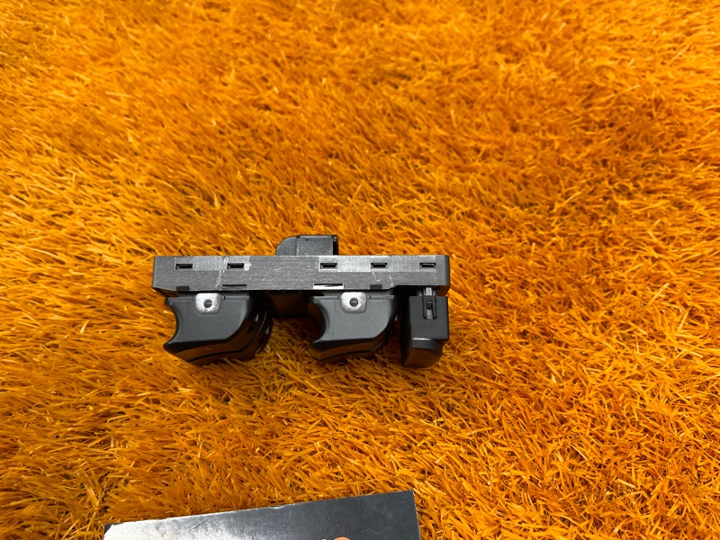 Блок управления стеклоподъемниками, 2000 рублей, Красноярск