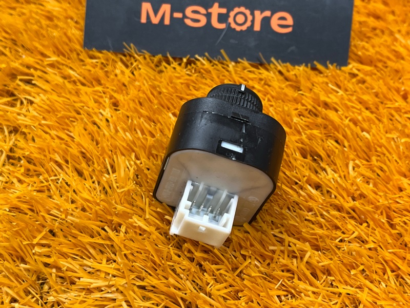 Кнопка регулировки зеркал, 500 рублей, Красноярск