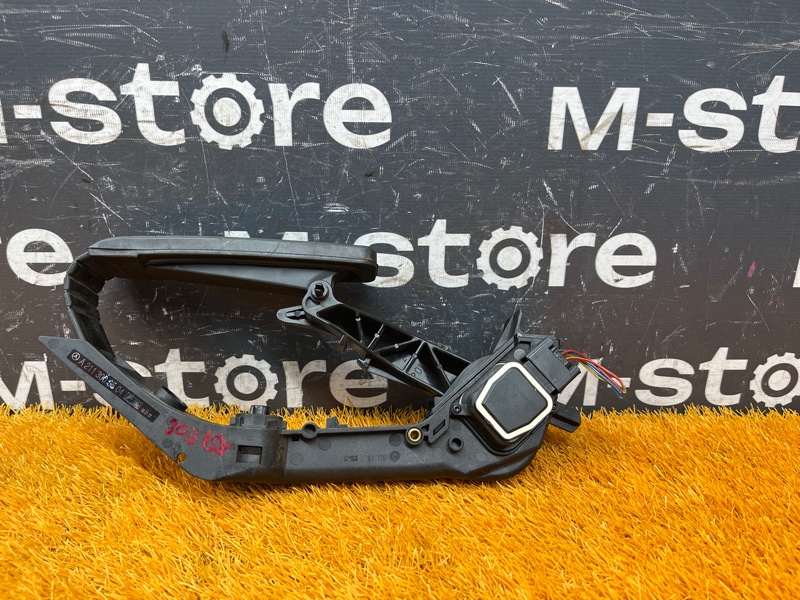 педаль газа, 1000 рублей, Красноярск