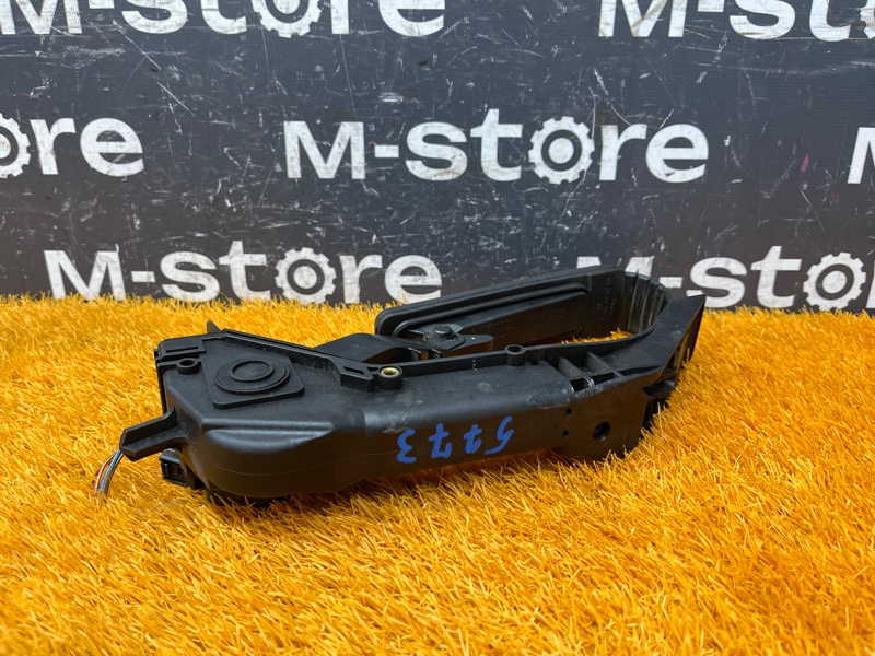 педаль газа, 1000 рублей, Красноярск