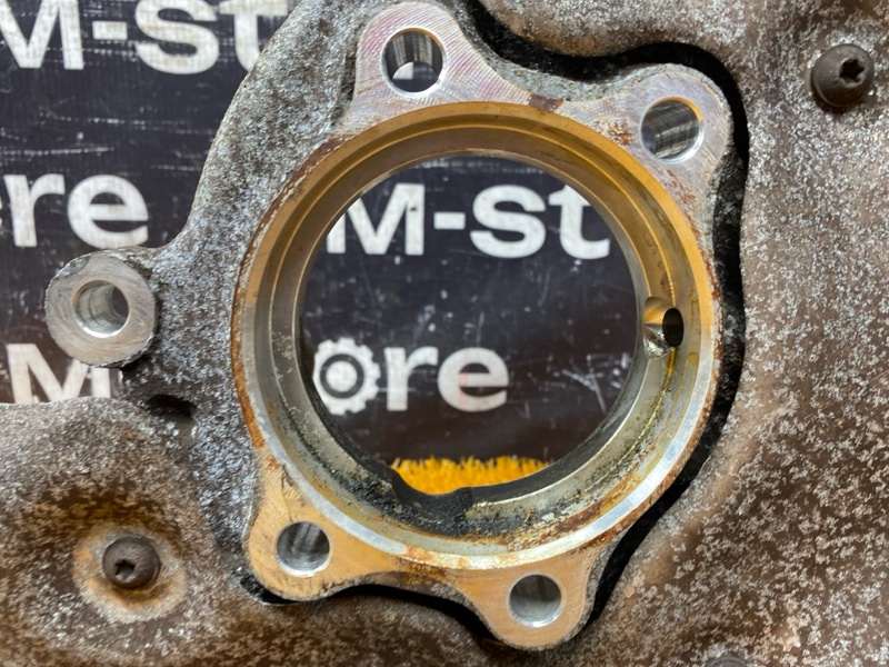 кулак поворотный, 1400 рублей, Красноярск