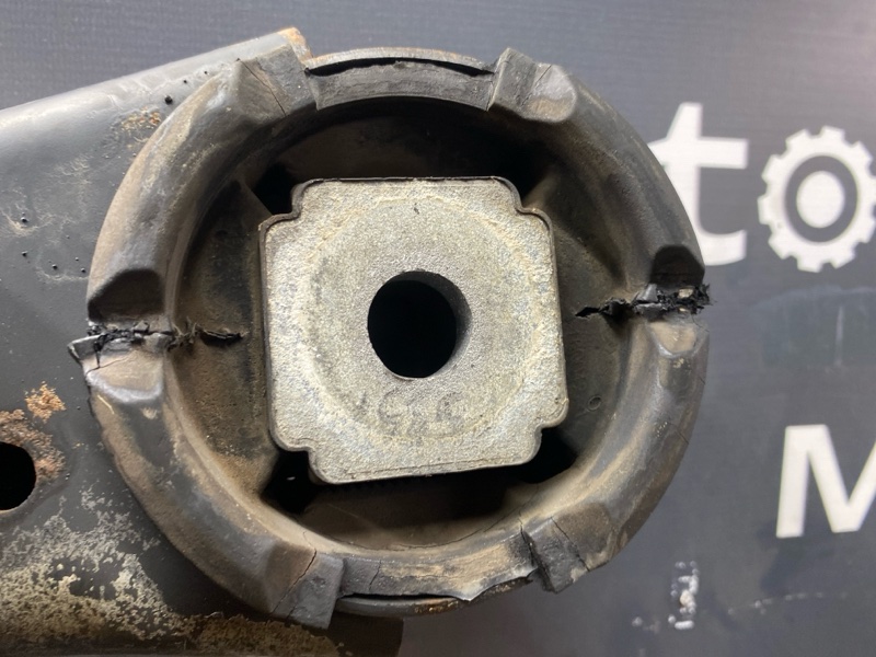 Балка поперечная (подрамник), 4000 рублей, Красноярск