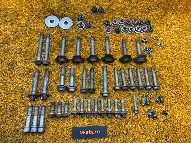 Болты и гайки задней подвески, 1000 рублей, Красноярск