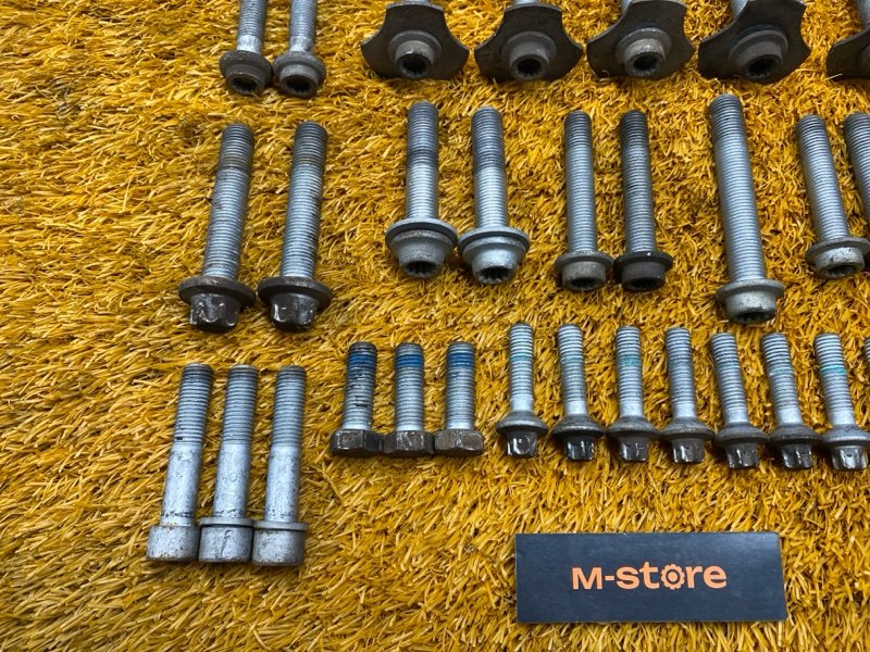 Болты и гайки задней подвески, 1000 рублей, Красноярск