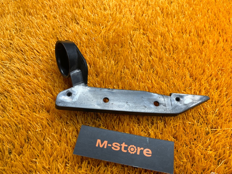 крепление бампера, 500 рублей, Красноярск