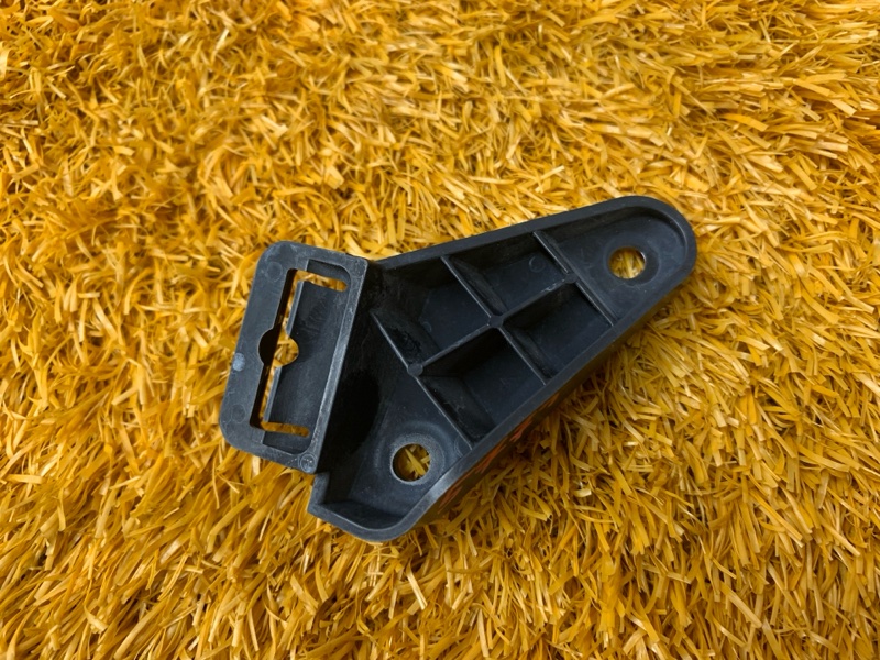 Кронштейн форсунки омывателя фары, 500 рублей, Красноярск