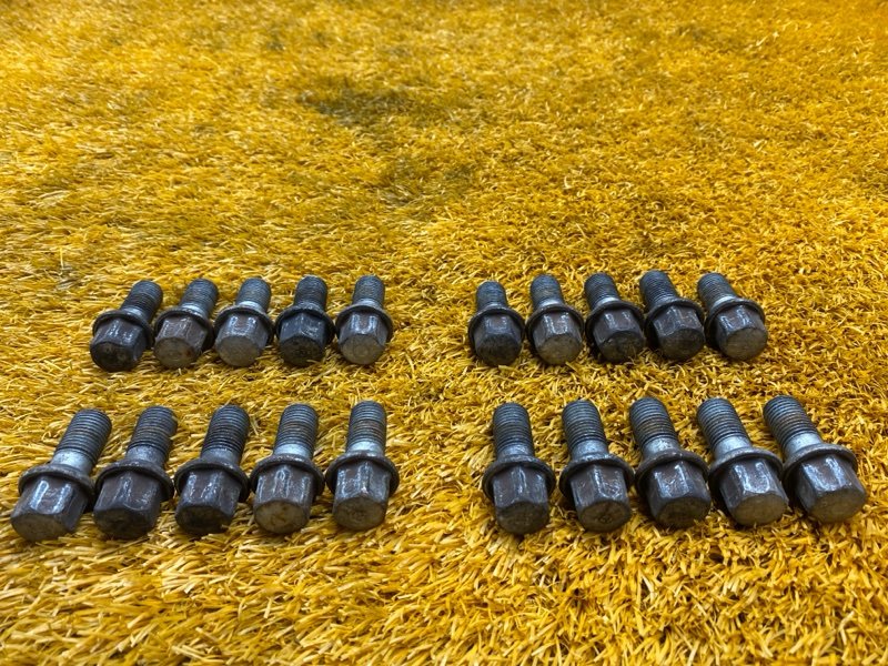 болт колесный, 2000 рублей, Красноярск