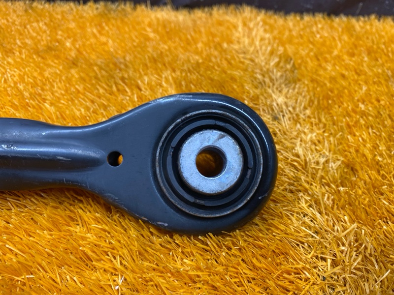 Рычаг подвески верхний, 1000 рублей, Красноярск