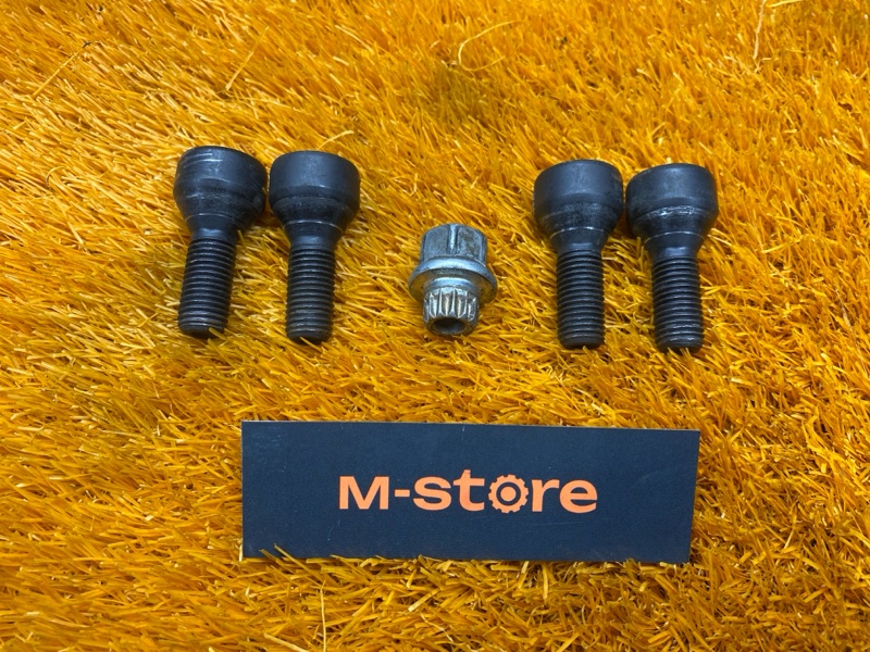 болт колесный(секретка), 2000 рублей, Красноярск