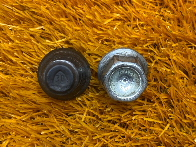 болт колесный(секретка), 2000 рублей, Красноярск