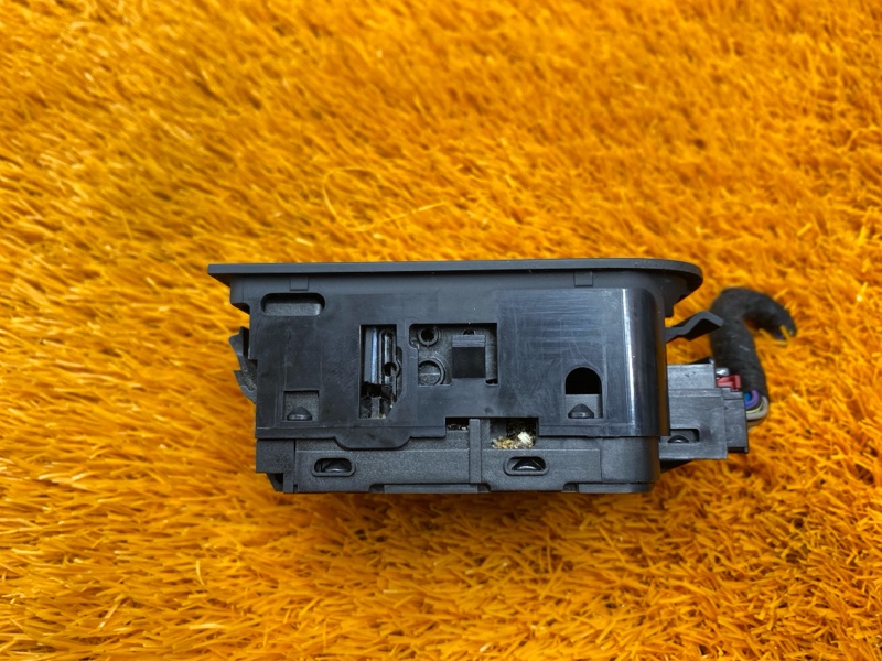 Кнопка стояночного тормоза, 1500 рублей, Красноярск