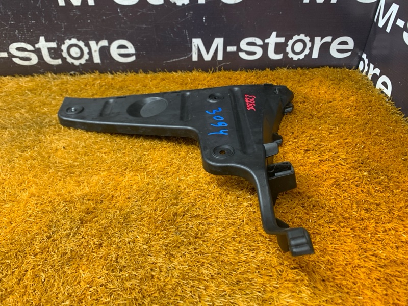 крепление бампера, 700 рублей, Красноярск