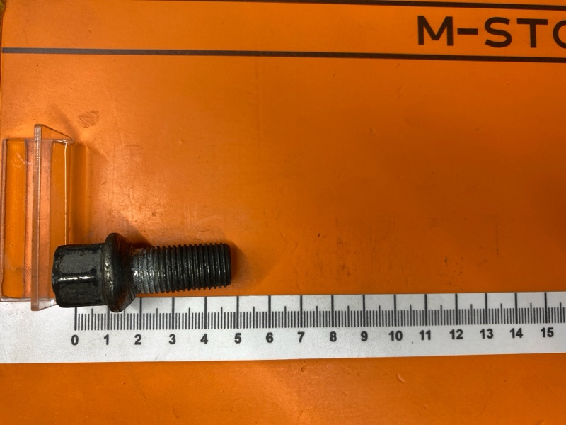 болт колесный, 2000 рублей, Красноярск