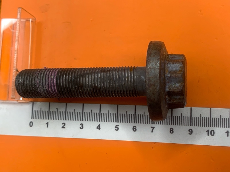 Болт привода, 300 рублей, Красноярск