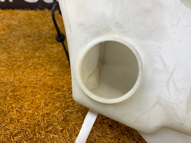 Бачок омывателя, 1000 рублей, Красноярск