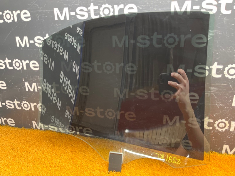 Стекло боковое, 4000 рублей, Красноярск