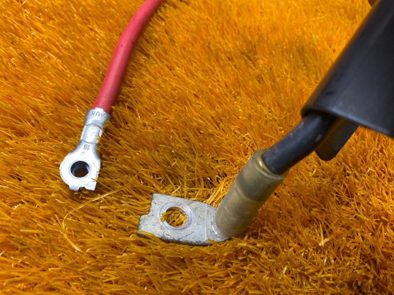 Клемма аккумулятора плюс, 500 рублей, Красноярск