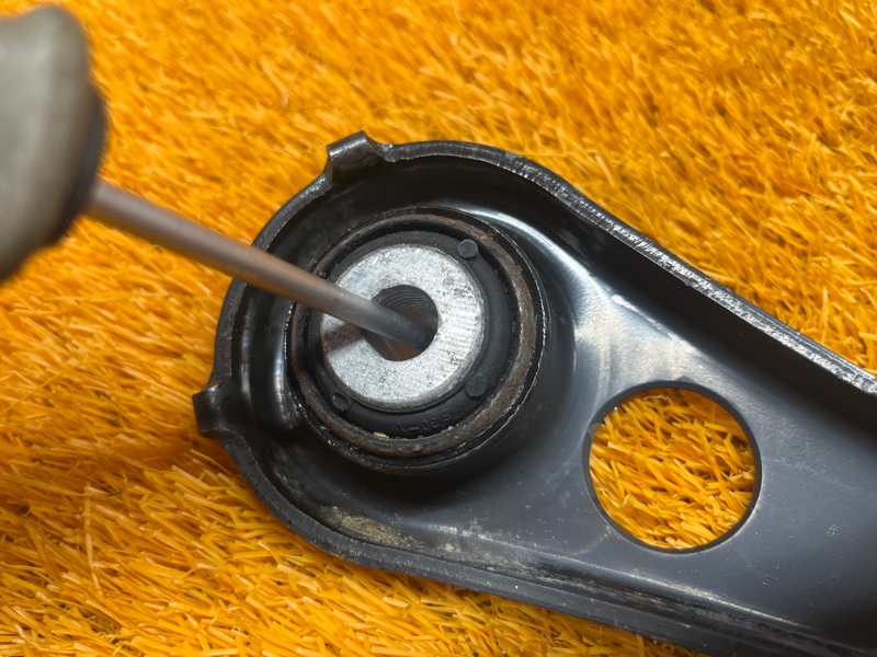 Рычаг подвески нижний, 1000 рублей, Красноярск