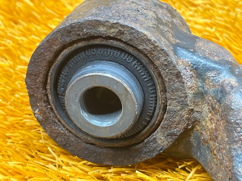 Рычаг подвески верхний, 2000 рублей, Красноярск