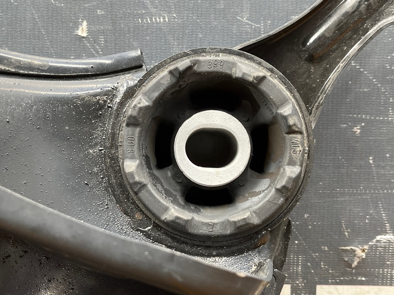 Балка поперечная (подрамник), 4000 рублей, Красноярск