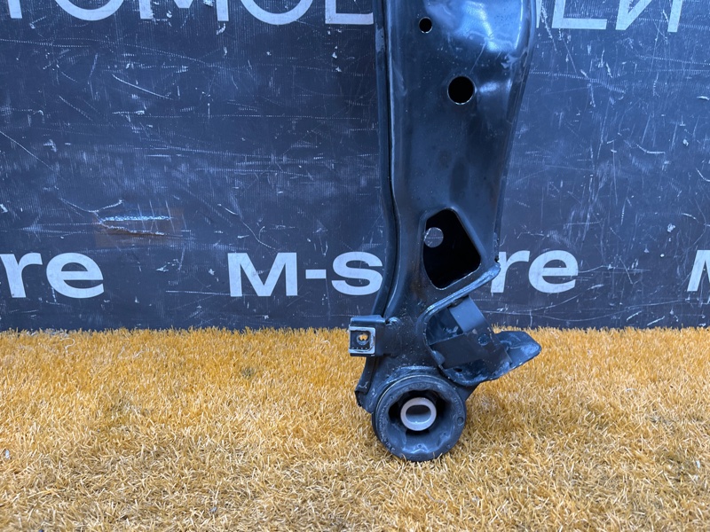 Балка поперечная (подрамник), 4000 рублей, Красноярск