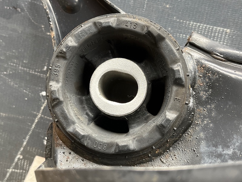 Балка поперечная (подрамник), 4000 рублей, Красноярск