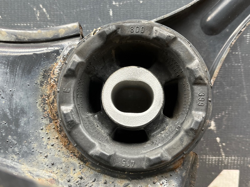 Балка поперечная (подрамник), 4000 рублей, Красноярск